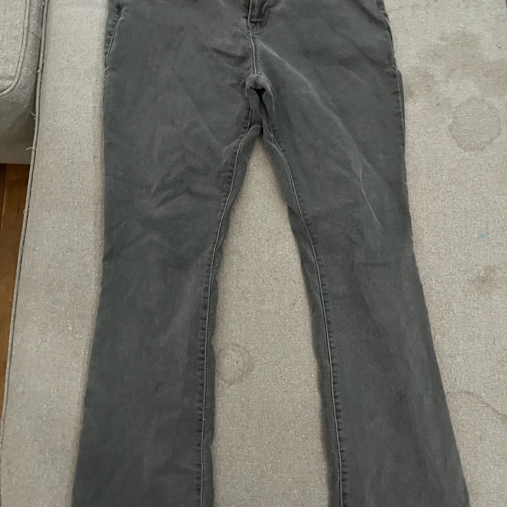 No Boundaries Women's Straight Leg Jeans - Dark Gray